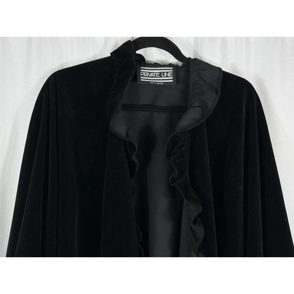 Private Line Vintage Beautiful Black Velvet‎ Ruffle Cape Wrap Made in England
